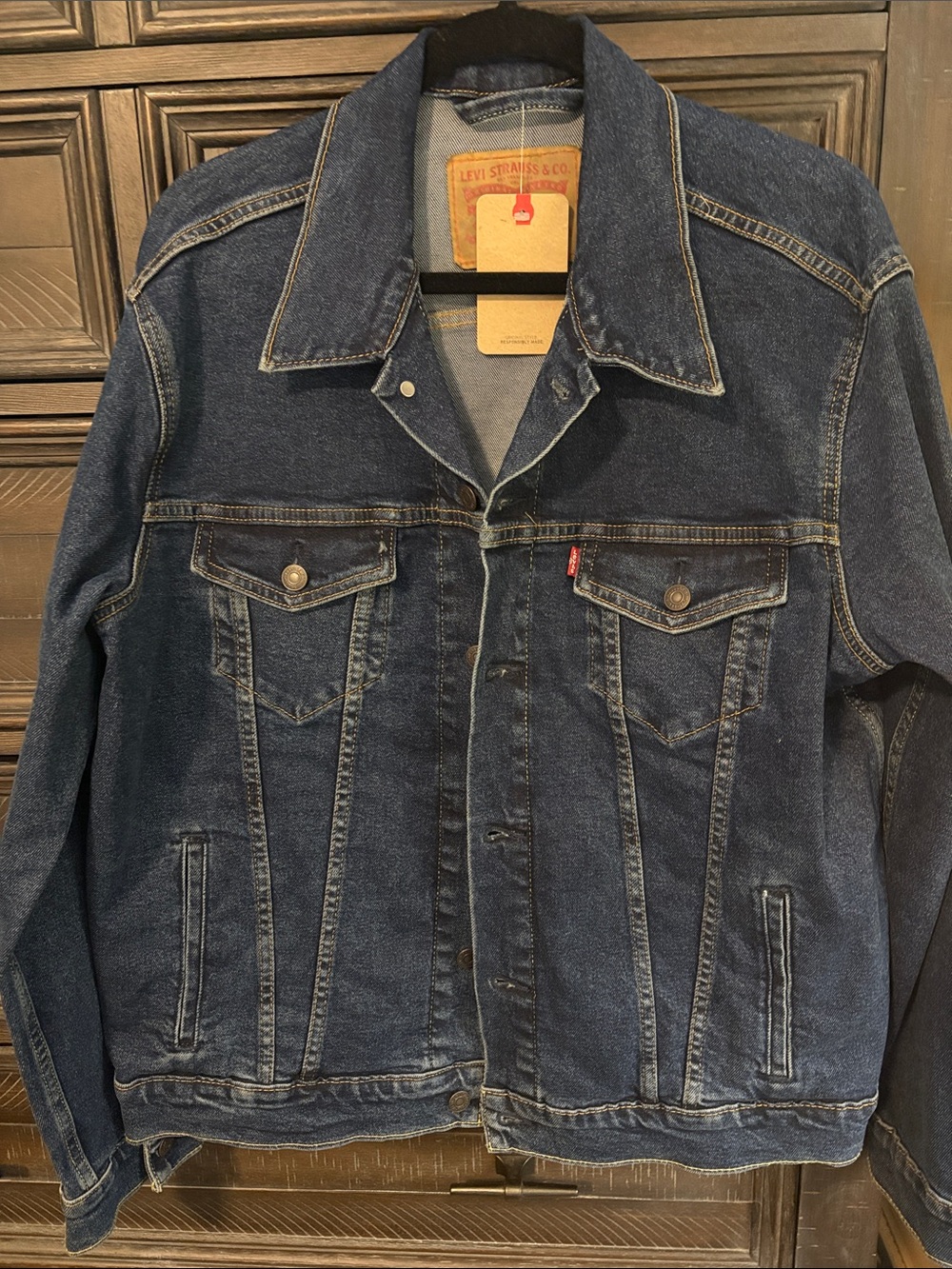 Levi's Men's Dark Blue Denim Trucker Jacket